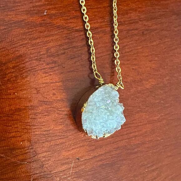LUNA NORTE Druzy Quartz Necklace Gold tone Chain Minimalist - Picture 3 of 11